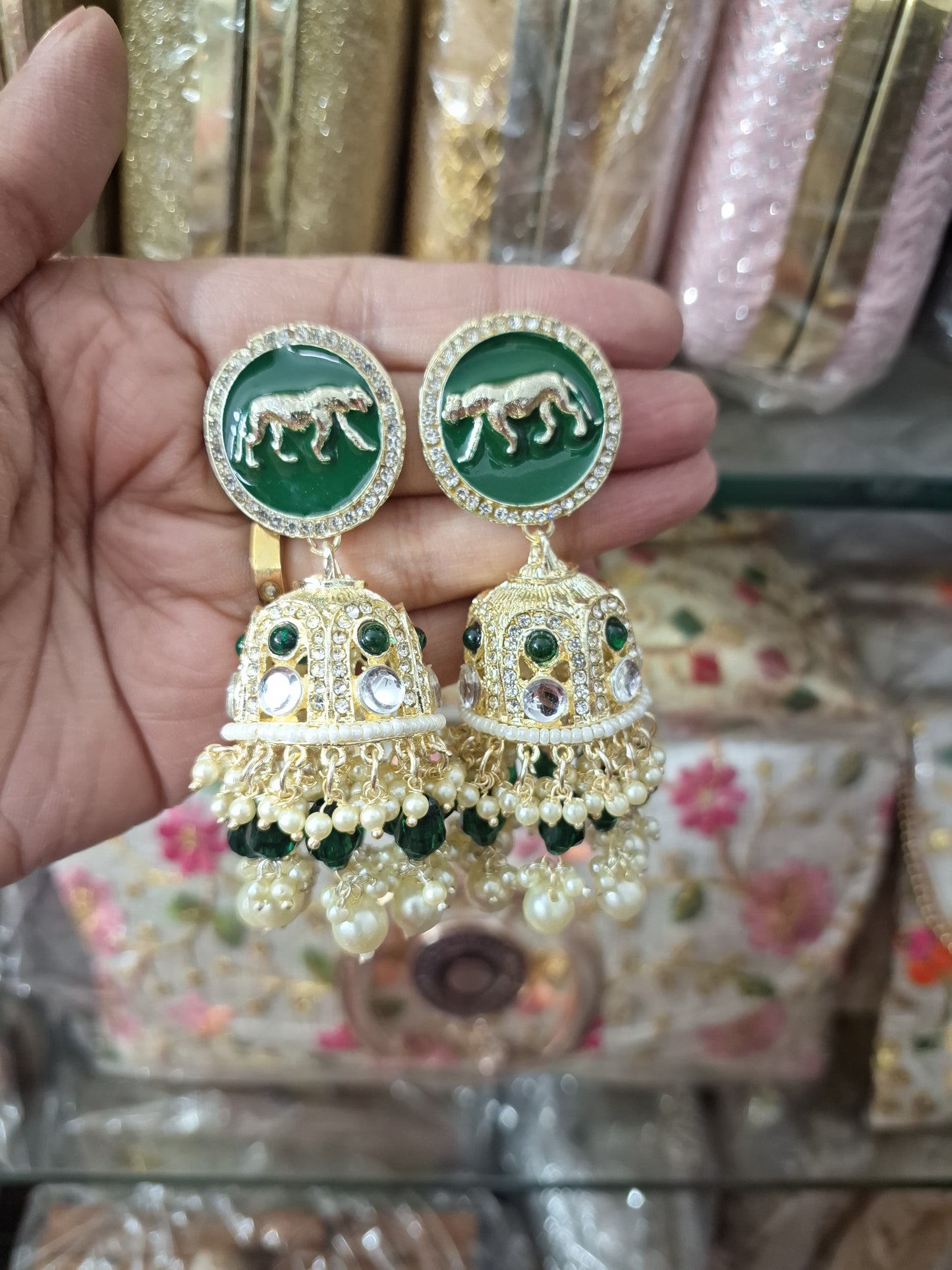Sabya Jhumka