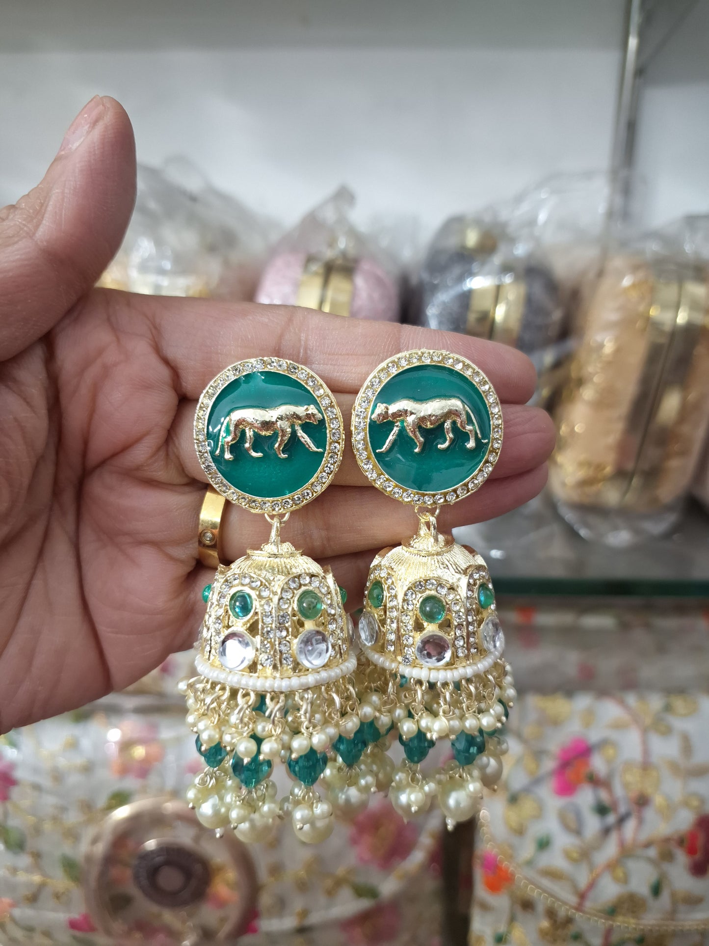 Sabya Jhumka