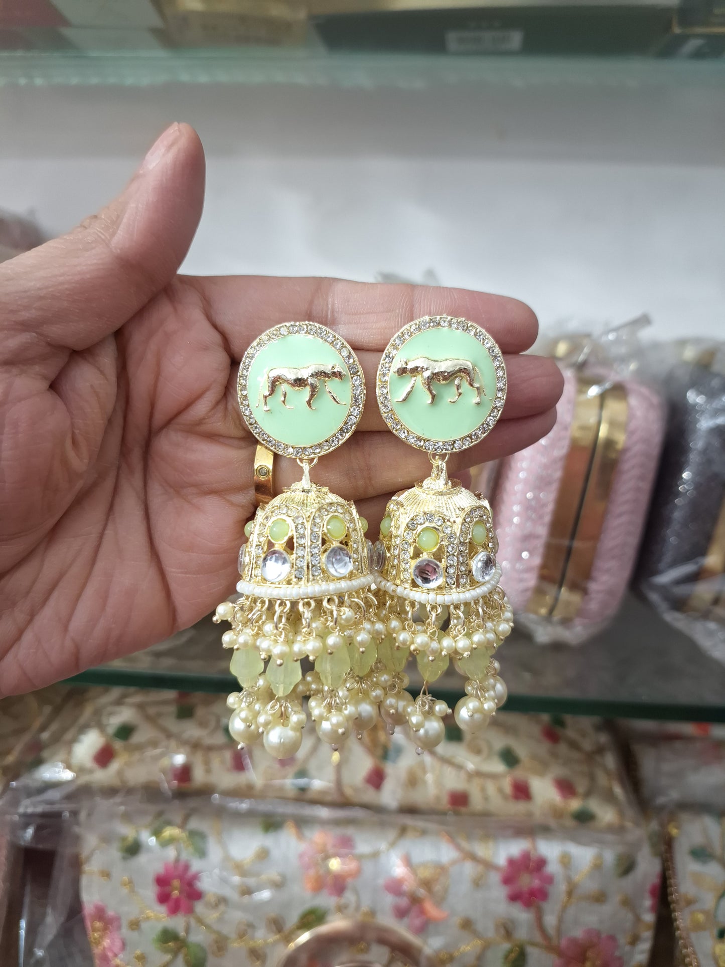 Sabya Jhumka