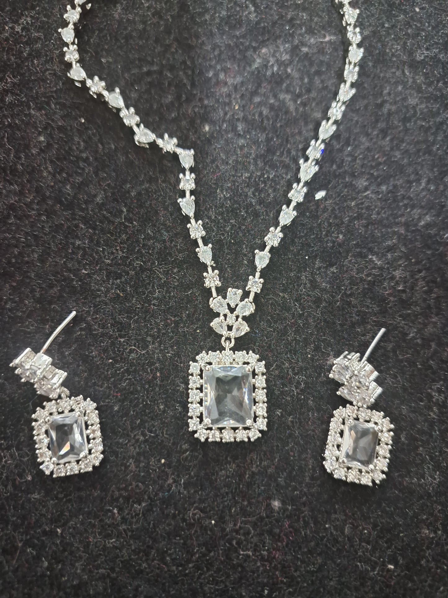Alia Starcut AD Jewellery Set