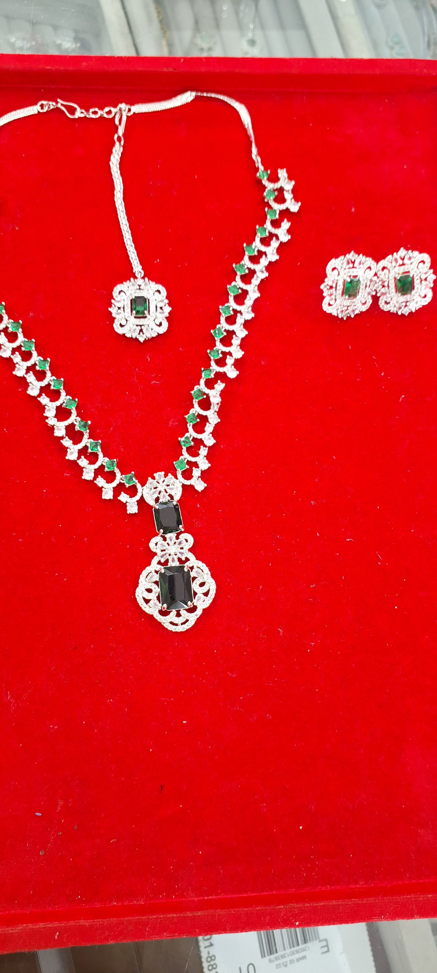 Nita Ambani AD Jewellery Set