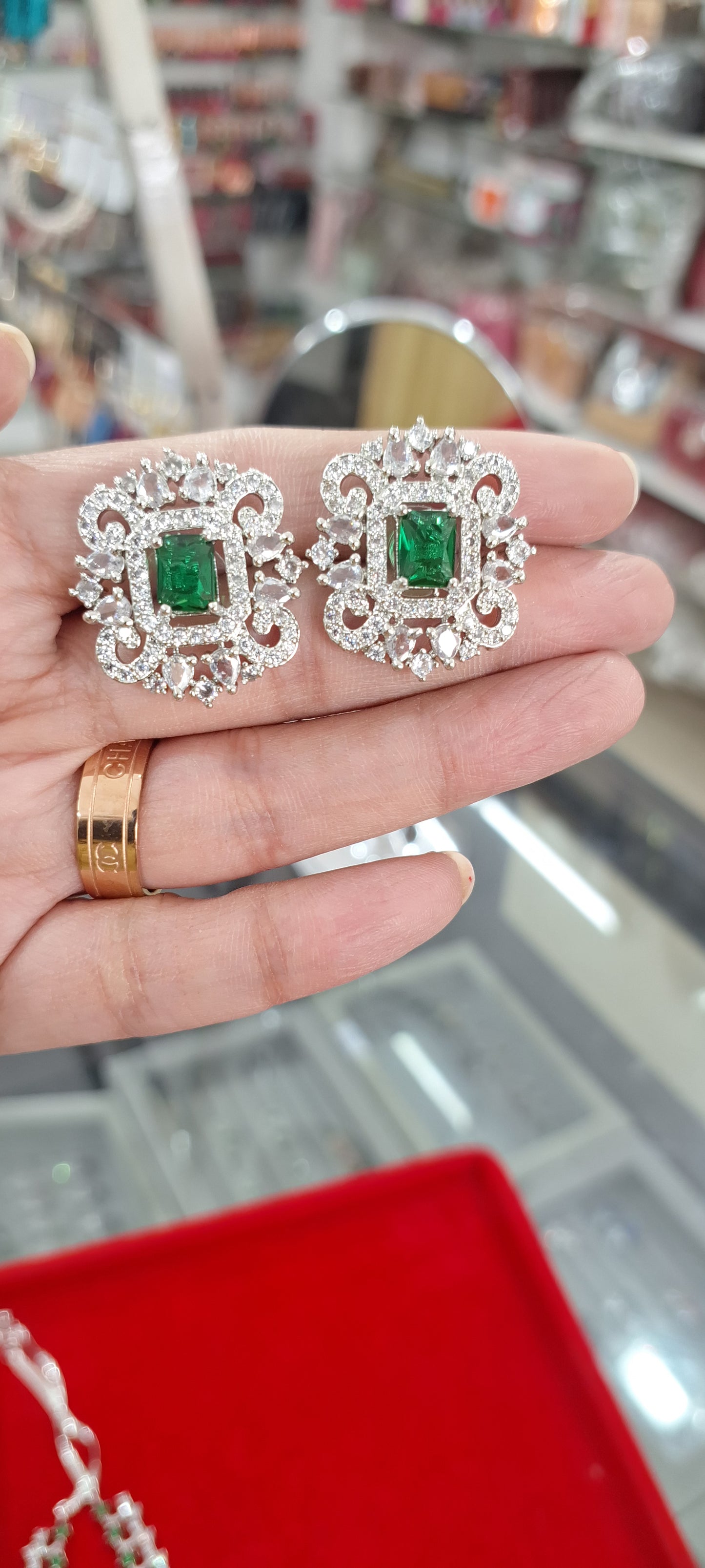 Nita Ambani AD Jewellery Set