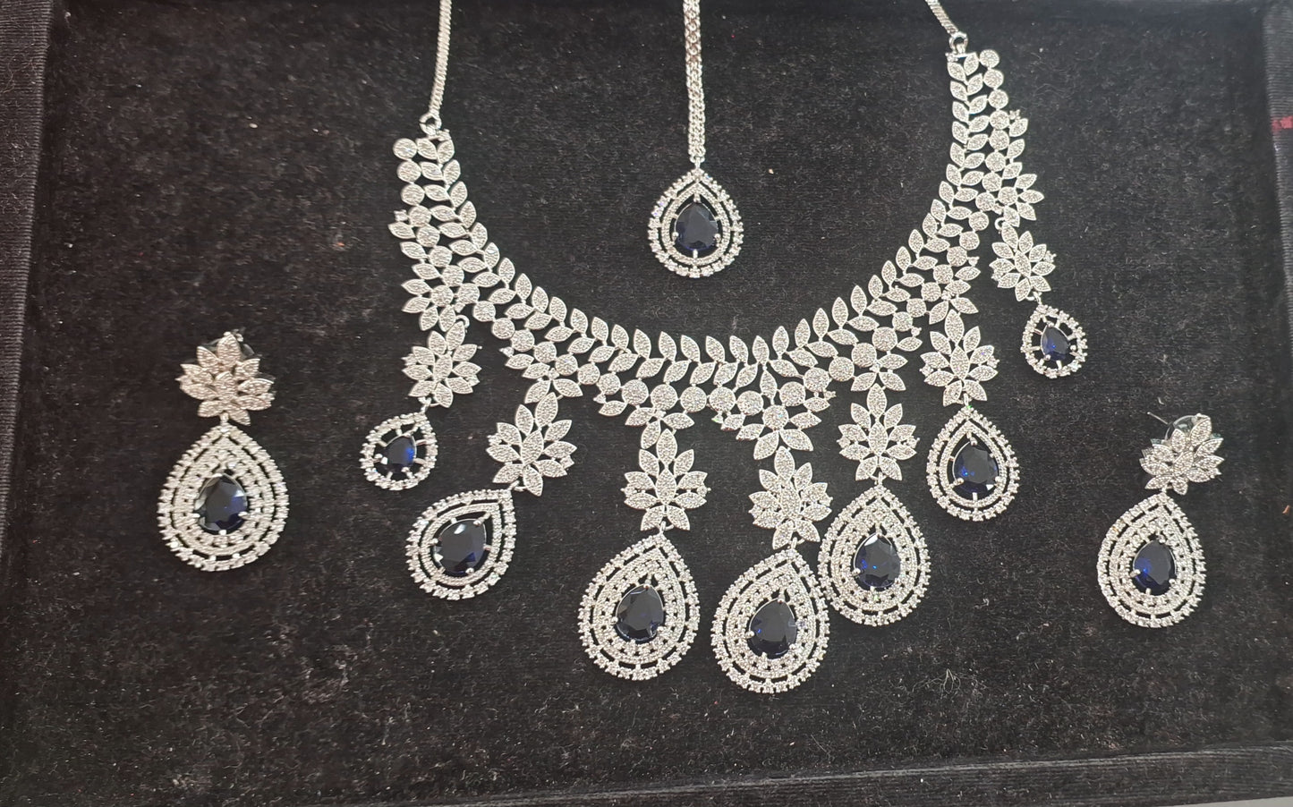 Celebrity Inspired Starcut AD Jewellery Set