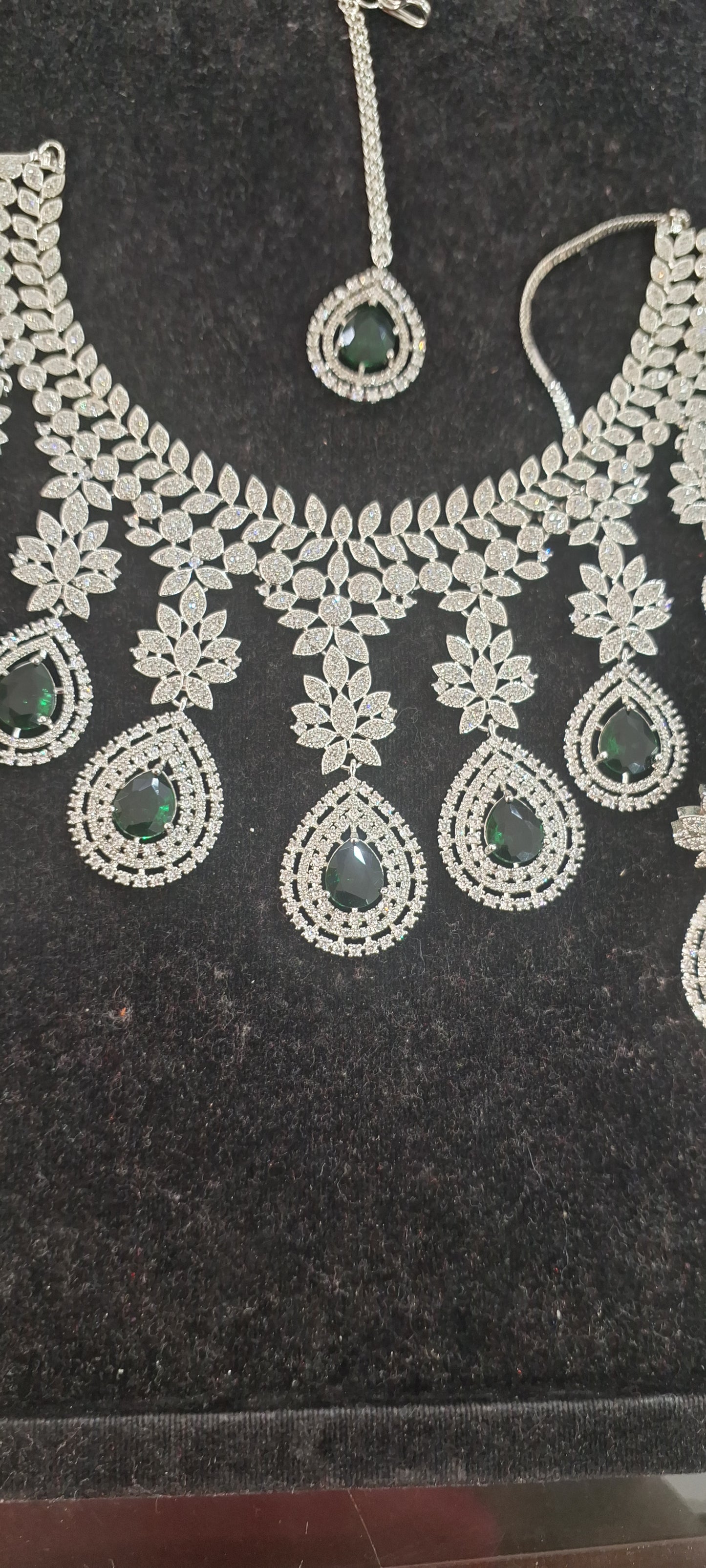 Celebrity Inspired Starcut AD Jewellery Set