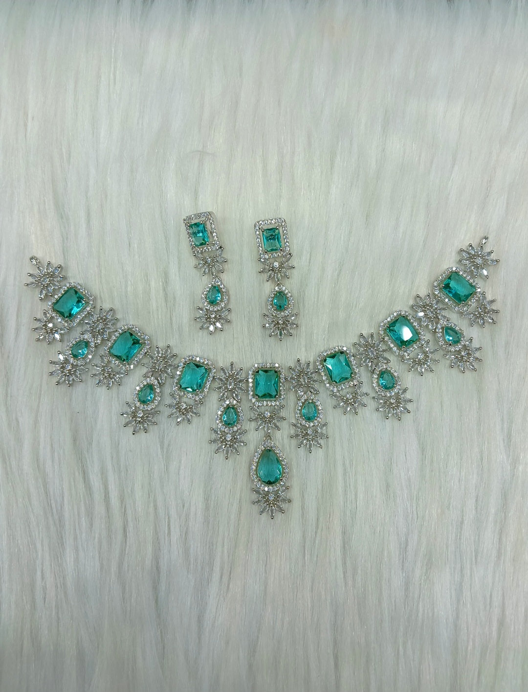 Starcut AD Jewellery Set