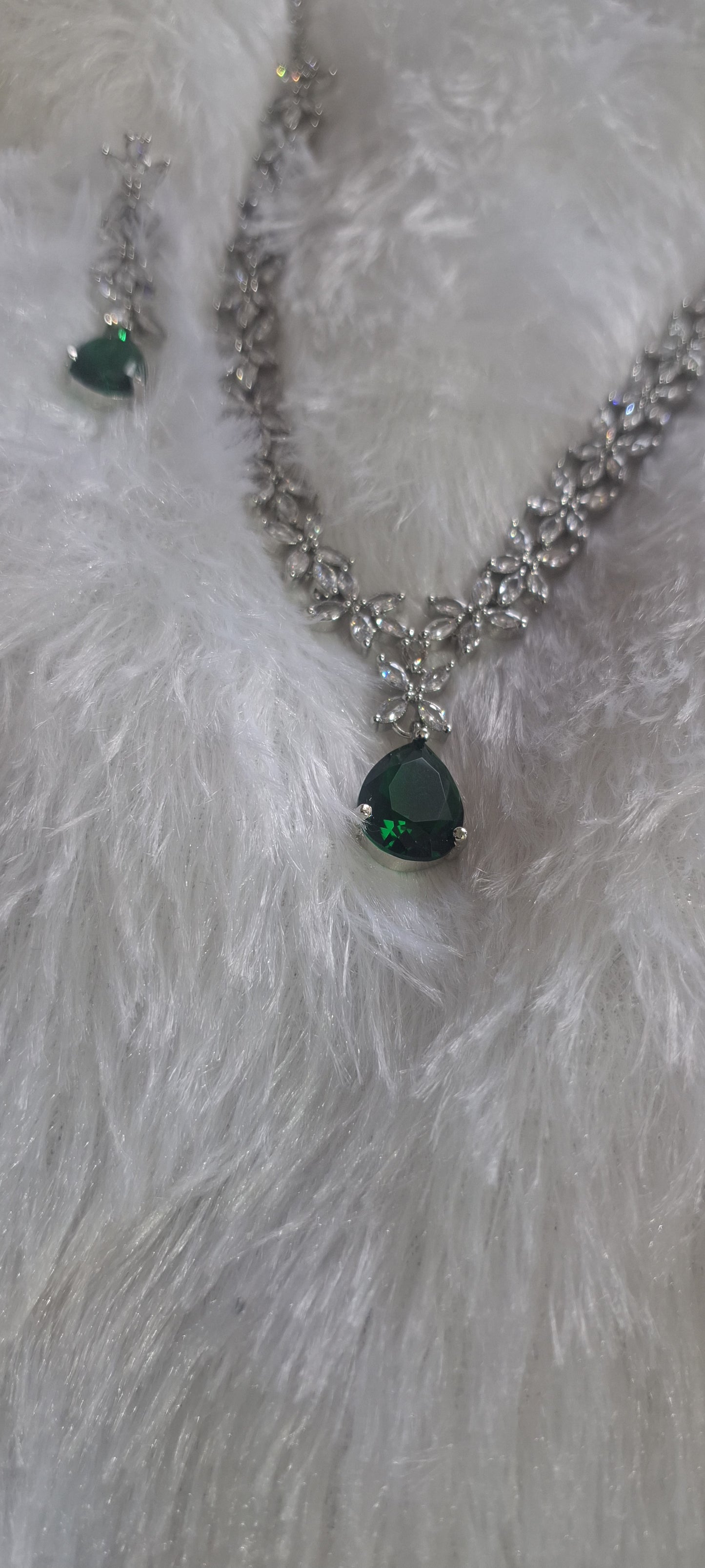 Starcut AD Jewellery Set