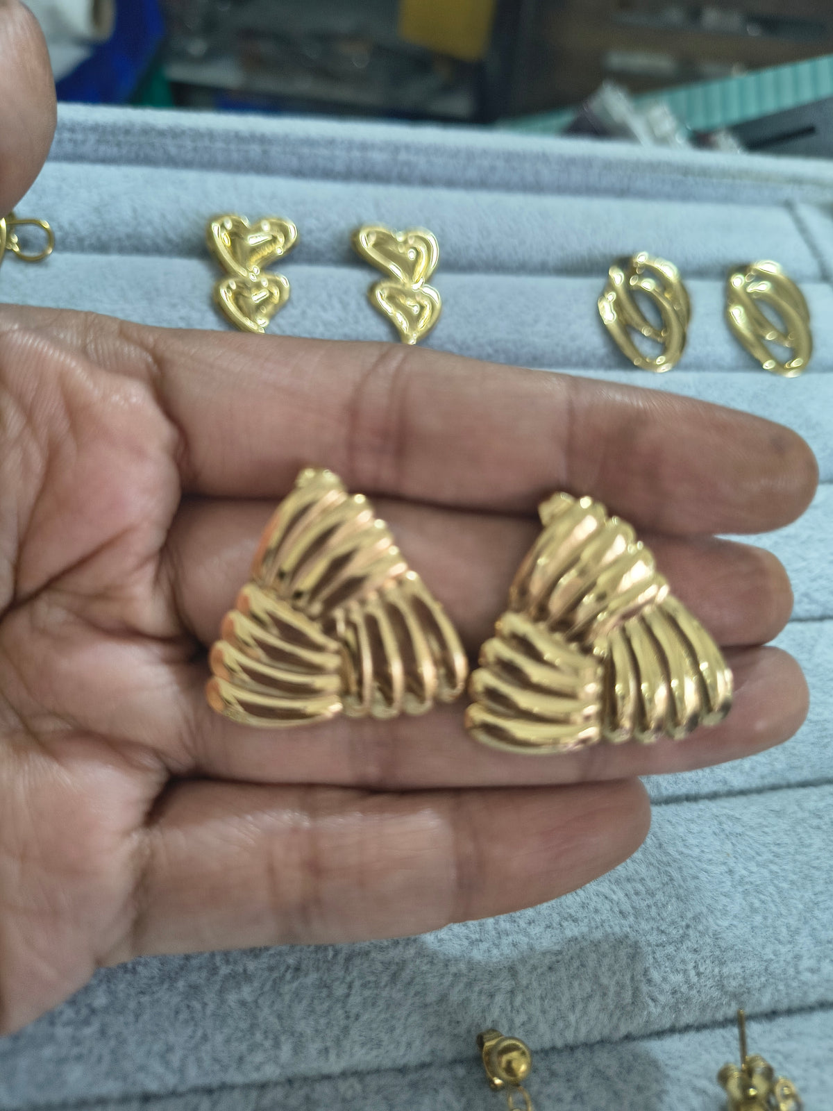 Anti-Tarnish Earring Combo ..

BUY Any 3 at ₹400 + Ship ..