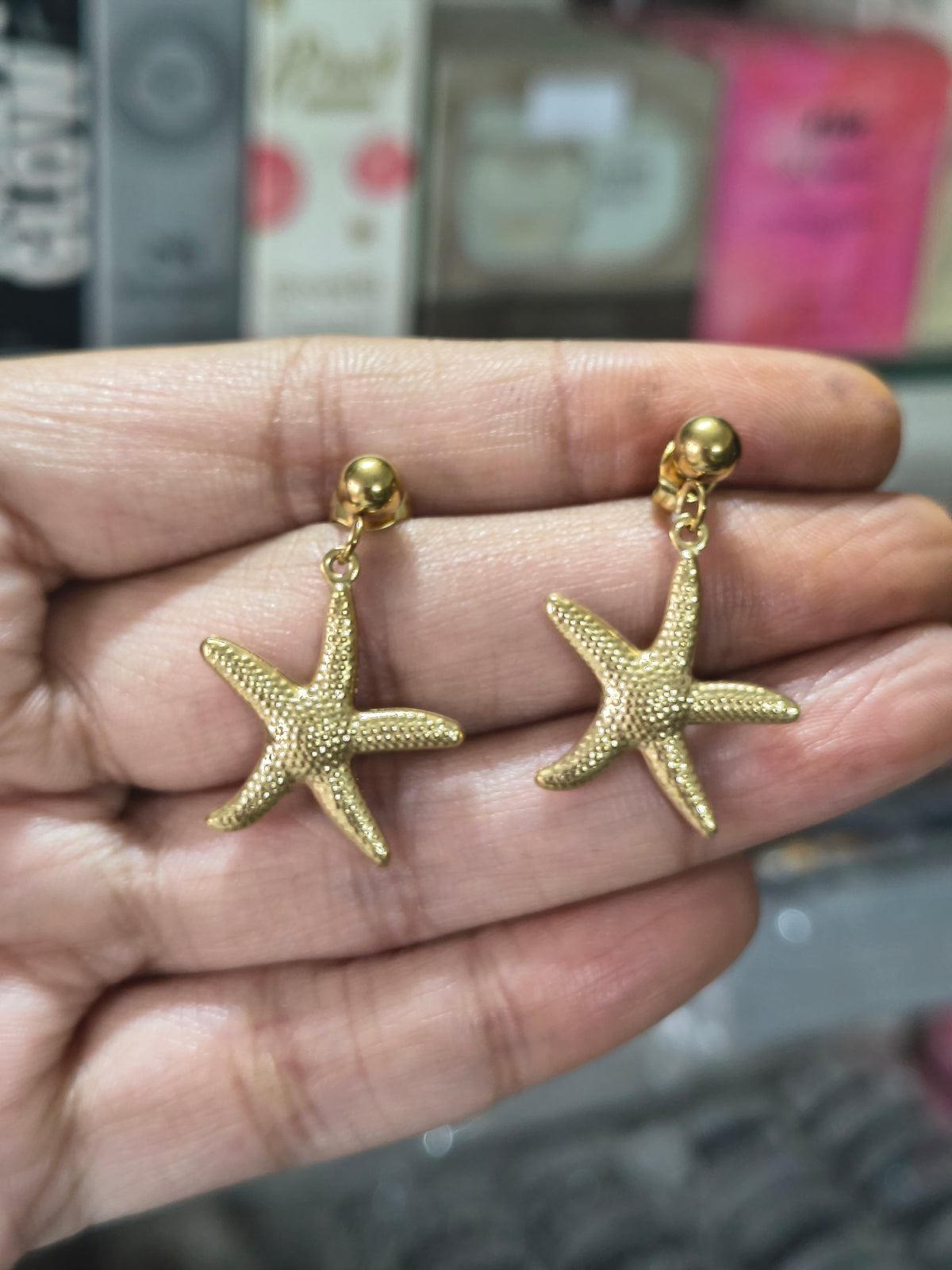 Anti-Tarnish Earring Combo ..

BUY Any 3 at ₹400 + Ship ..