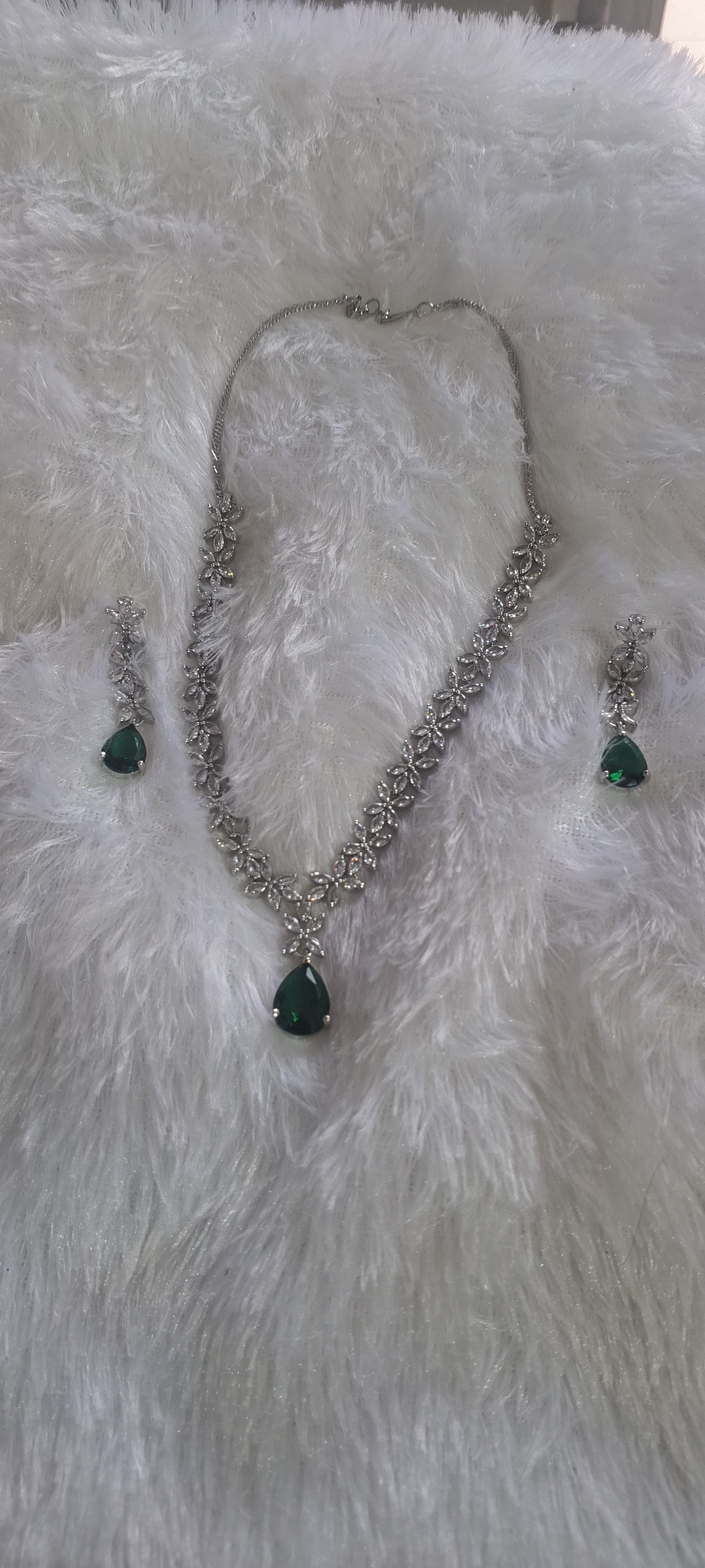 Starcut AD Jewellery Set