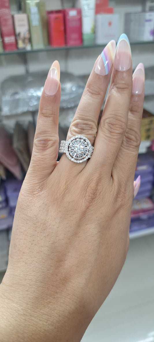 Starcut AD Solitaire Ring