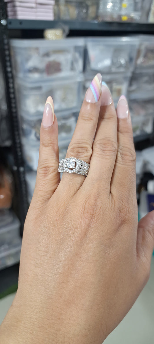 Starcut AD Solitaire Ring