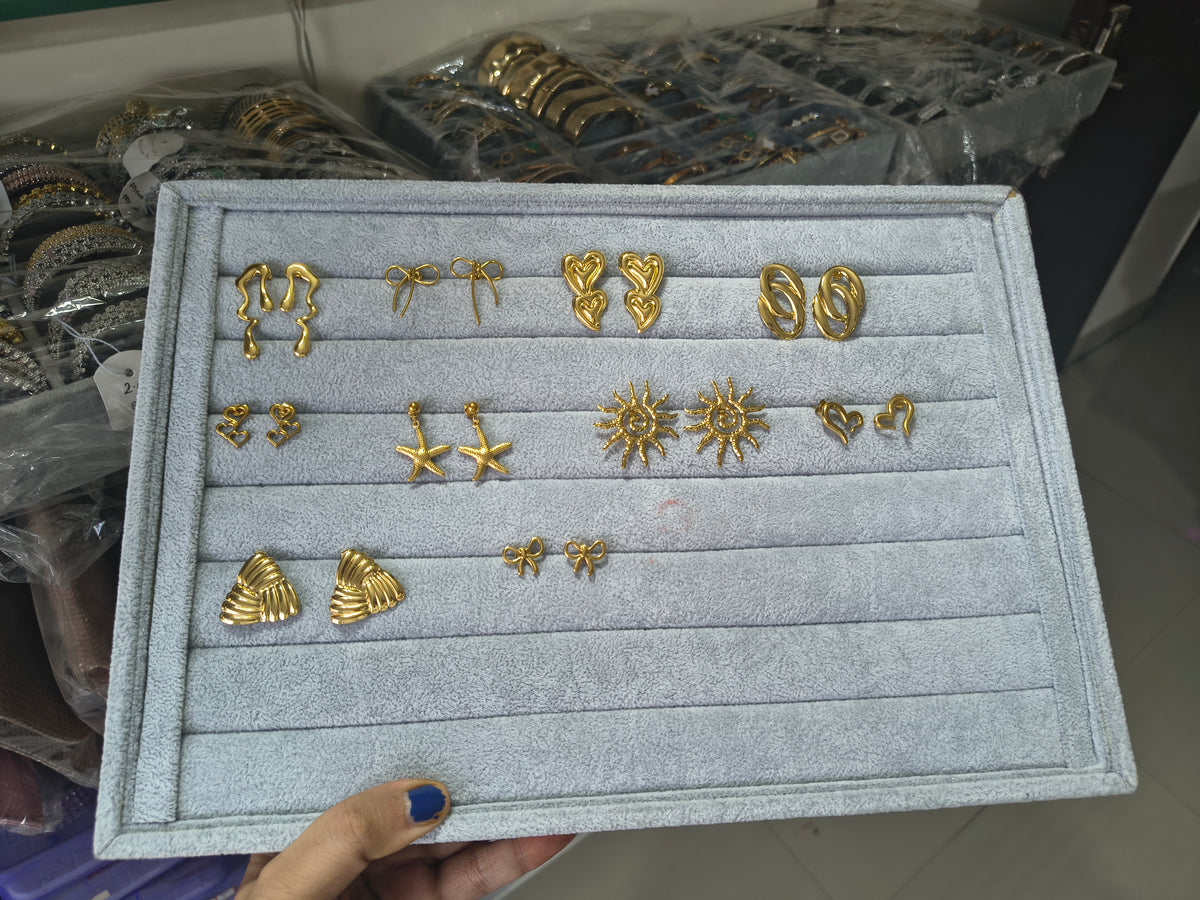 Anti-Tarnish Earring Combo ..

BUY Any 3 at ₹400 + Ship ..