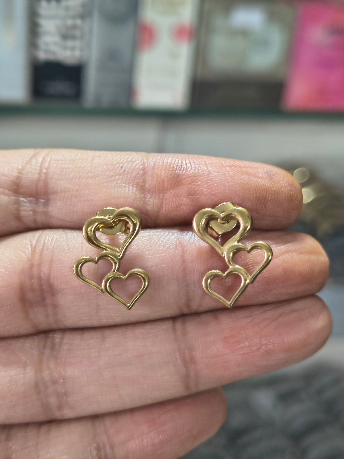 Anti-Tarnish Earring Combo ..

BUY Any 3 at ₹400 + Ship ..